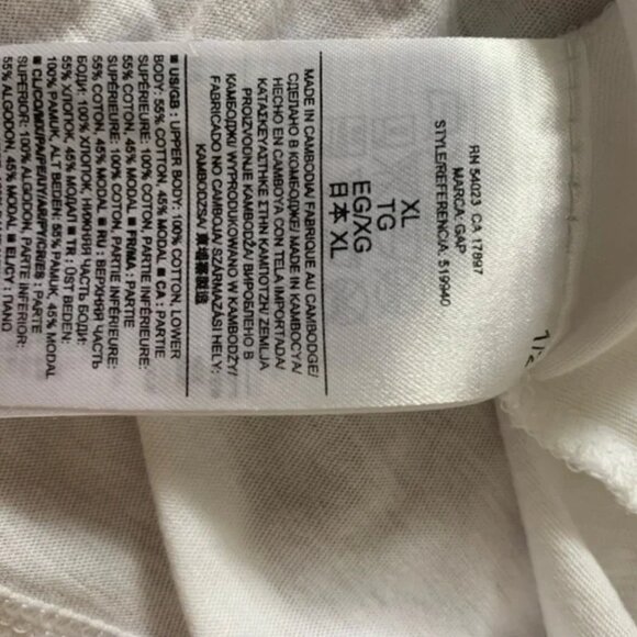 Gap White Eyelet Tank – XL | Effortlessly Chic - Picture 8 of 13